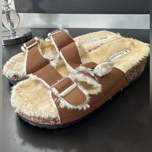 🆕CL by Laundry Wedge Sandals